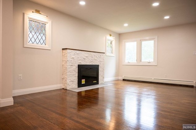 423 Forest Ave, Teaneck, NJ 07666