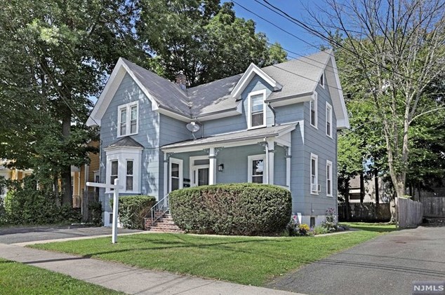 112 Madison Ave, Midland Pk, NJ 07432-1428