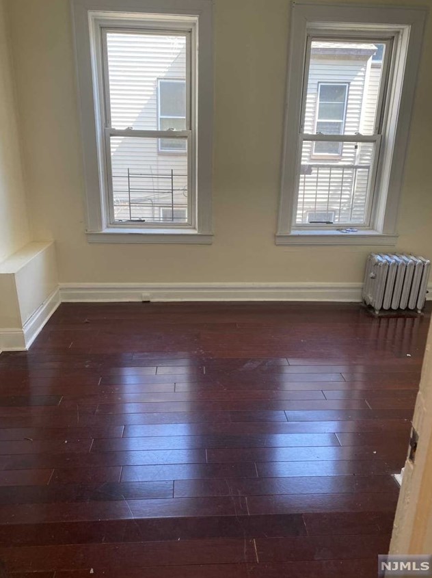 8 Monticello Ave, Newark NJ  07106-1524 exterior