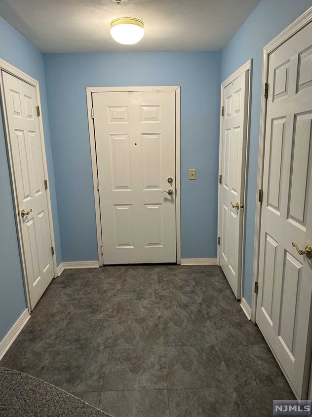 401 Dercole Ct #131, Norwood, NJ 07648
