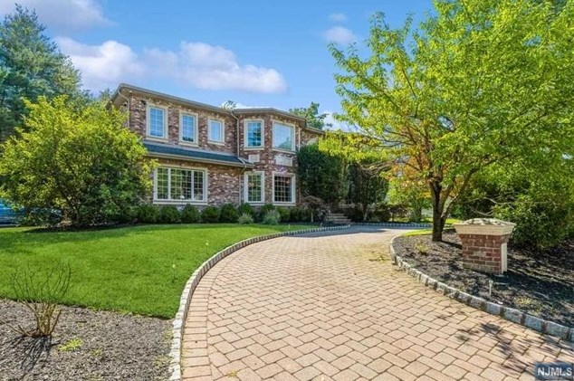 452 Piermont Rd, Demarest, NJ 07627