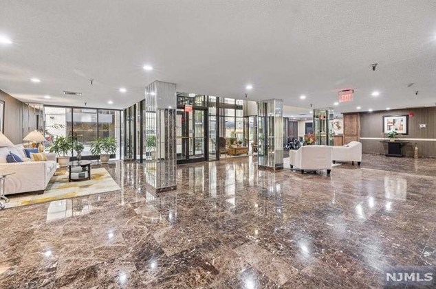 326 Prospect Ave #9h, Hackensack, NJ 07601