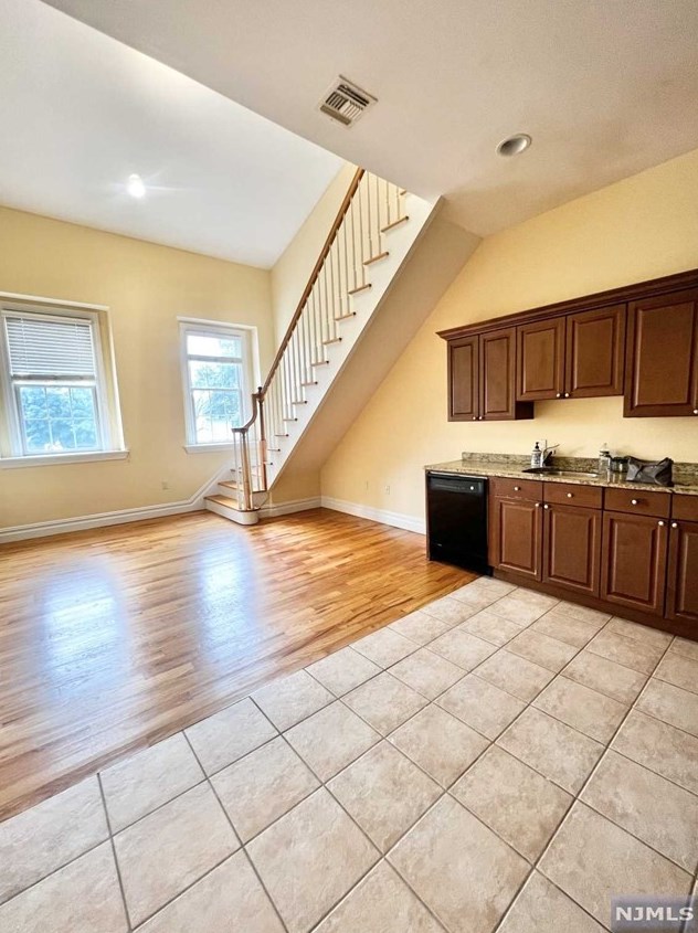 1 John St #14, Paterson, NJ 07508