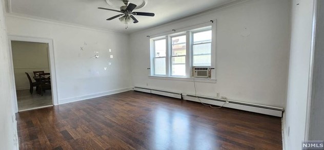 50 Van Riper Ave, Elmwood Park, NJ 07407
