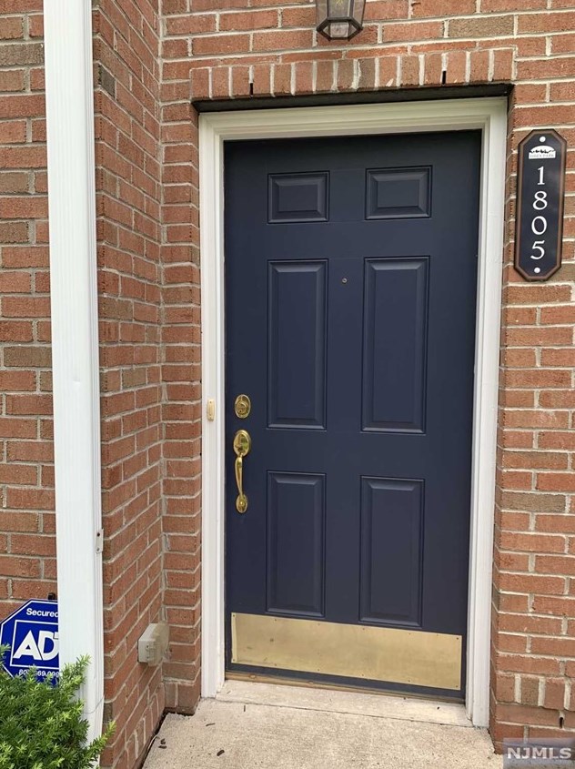 1805 Hamilton St, Belleville, NJ 07109