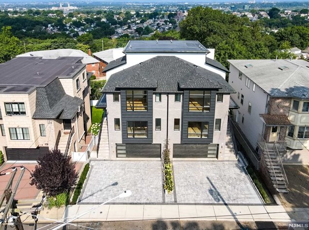 117 Morningside Ln #a, Palisades Park, NJ 07650