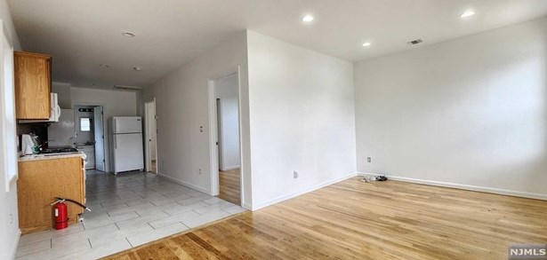 66 Brookside Ave, Lodi, NJ 07644