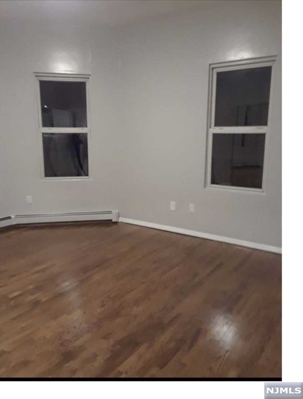 61 Cedar St, Ridgefield Park, NJ 07660