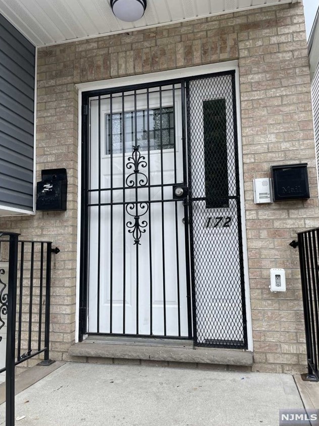 172 12th Ave, Paterson, NJ 07501