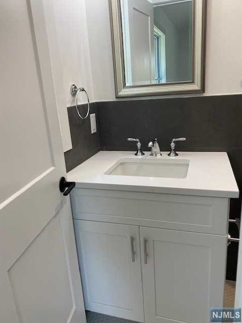 69 Kinderkamack Rd, Park Ridge NJ  07656-2114 exterior