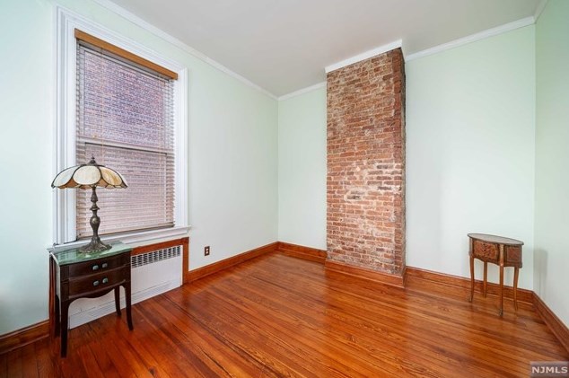 907 Summit Ave #2r, Jersey City, NJ 07307