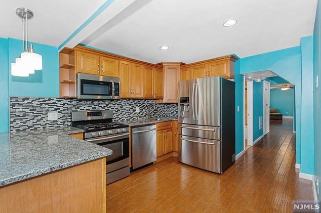 503-505 12th Ave, Paterson, NJ 07514