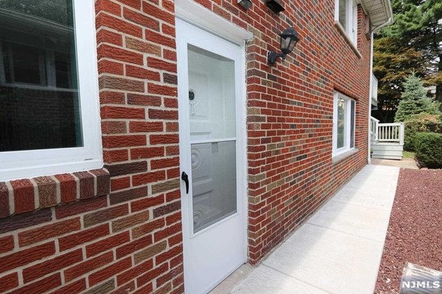 263 Forest Rd, West Fort Lee NJ  07024-4341 exterior