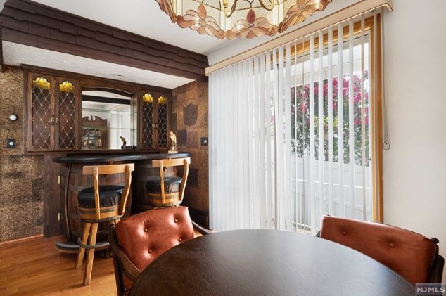 379 Washington Ave, Rutherford NJ  07070-1041 exterior