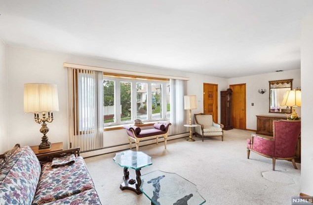379 Washington Ave, Rutherford, NJ 07070