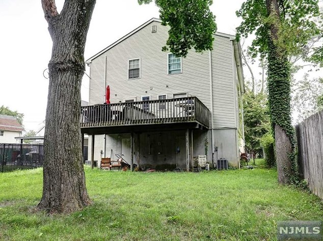 486 Burnside St, Orange, NJ 07050-4203