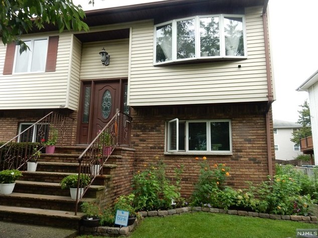 1 Wisse St #1, Lodi, NJ 07644