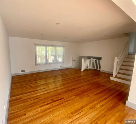 720 Stelton St, Teaneck, NJ 07666