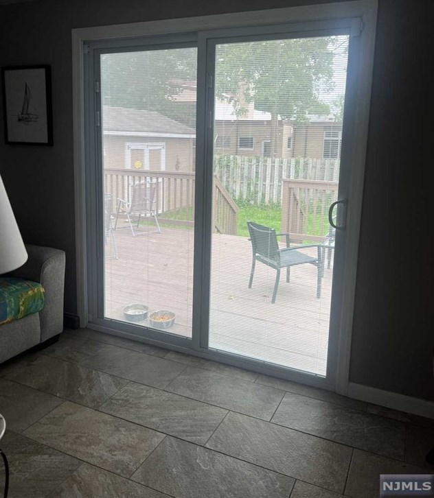 86 Bloomfield Ave, Edison NJ  08837-3324 exterior