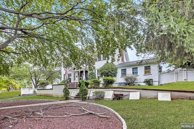 110 S Midland Ave, Kearny, NJ 07032