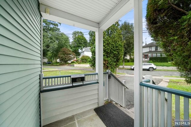 24 Bergen St, Ridgewood, NJ 07452