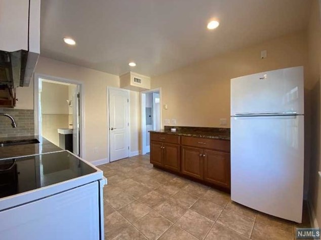 268 Broadway, Elmwood Park, NJ 07407