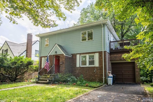 1692 Fairfield St, Teaneck, NJ 07666