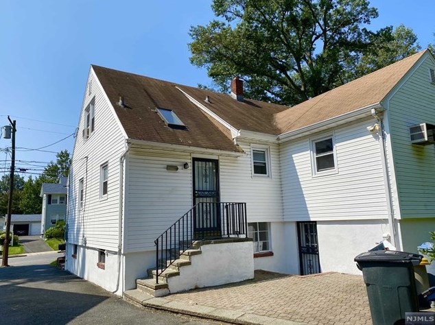 93 W Forest Ave, Teaneck, NJ 07666