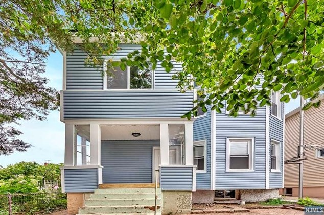 155 Hayward Pl #2, Wallington, NJ 07057