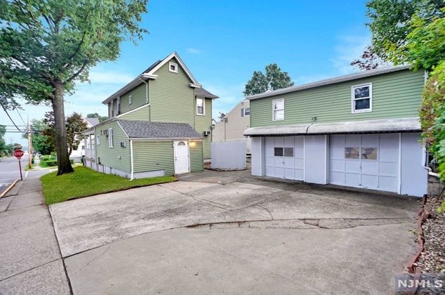 111 Burton Ave, Hasbrouck Heights, NJ 07604