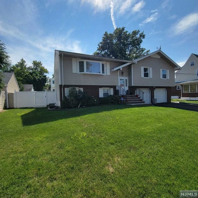 316 Cane St, Teaneck, NJ 07666