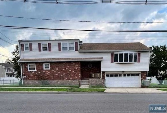715 Chase Ave, Lyndhurst, NJ 07071