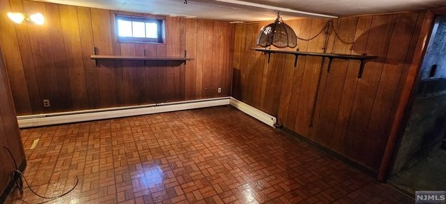 715 Chase Ave, Lyndhurst NJ  07071-3326 exterior