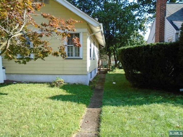 254 Midland Ave, River Edge, NJ 07661