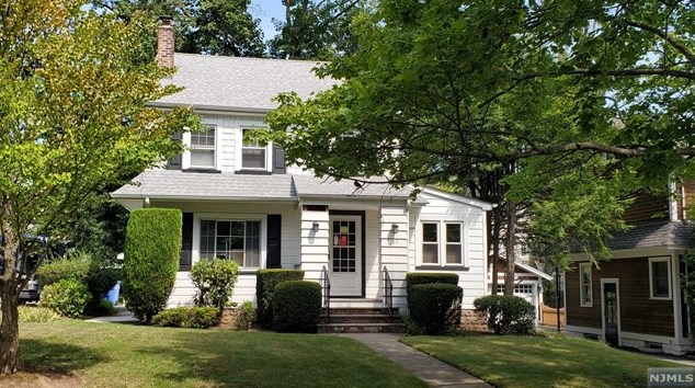 101 Columbus Dr, Tenafly, NJ 07670