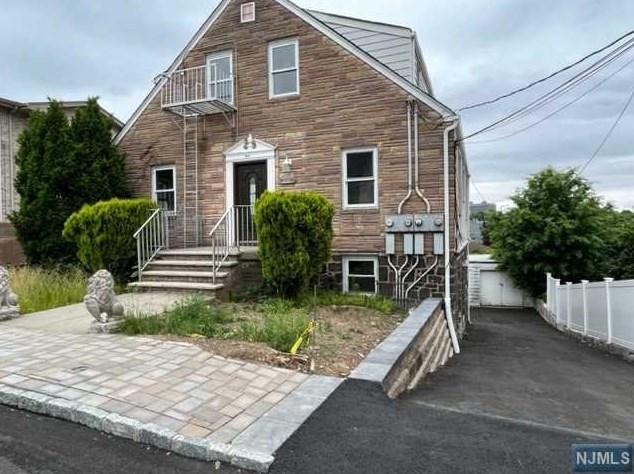 1014 Ponsi St #1st Floor, West Fort Lee, NJ 07024