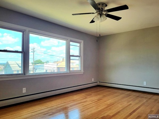 456 Ridge Rd, Lyndhurst, NJ 07071