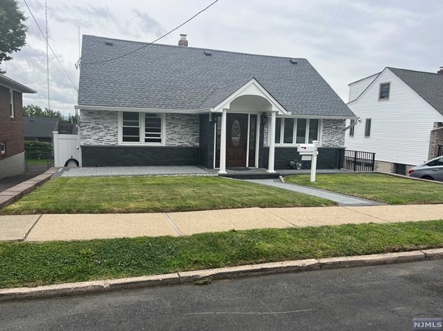282 Lafayette Ave, Lyndhurst, NJ 07071
