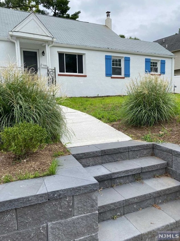 79 E Ridgewood Ave, Paramus, NJ 07652