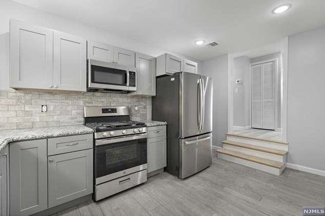 602 Belgrove Dr #2, Kearny, NJ 07032