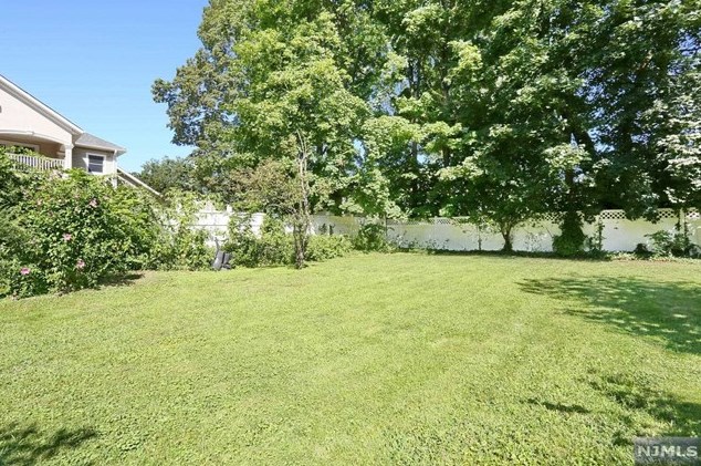 265 Kinderkamack Rd, Emerson, NJ 07630