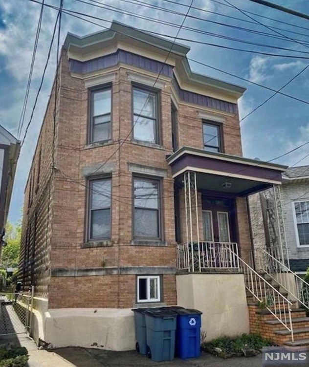 329 Centre Ave, Secaucus, NJ 07094
