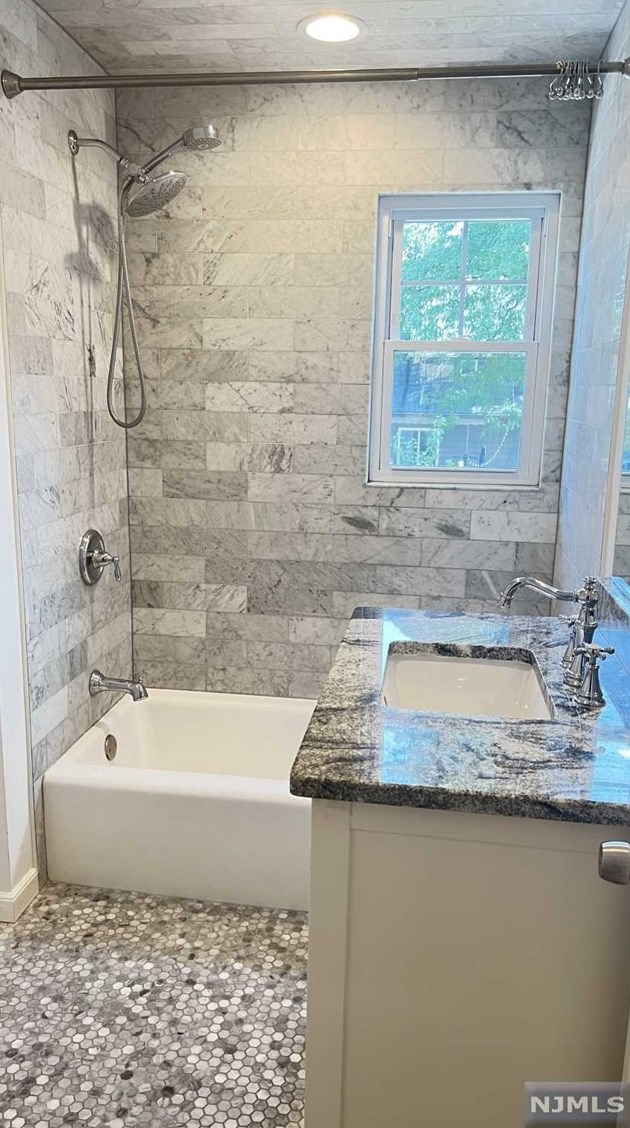 228 Washington Ave, Rutherford NJ  07070-1144 exterior