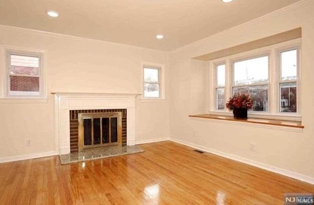 462 Blanchard Ter, Hackensack NJ  07601-1428 exterior