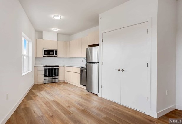 48 Chadwick St #301, Paterson, NJ 07503