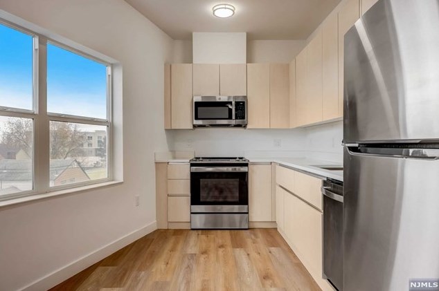 48 Chadwick St #401, Paterson, NJ 07503
