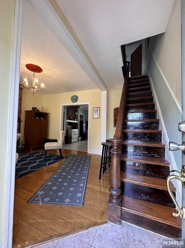 19 8th Ave, Newark, NJ 07104
