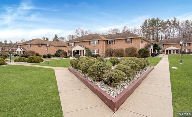 219 N Maple Ave #219, Park Ridge, NJ 07656