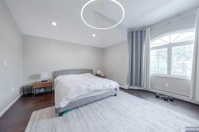 434 Washington Ave, Cliffside Park NJ  07010-1813 exterior