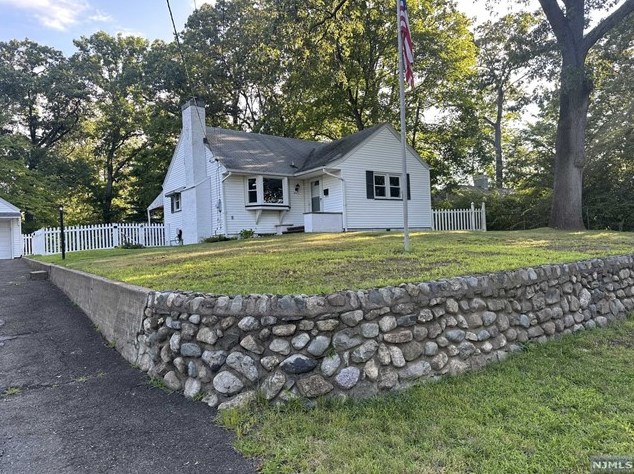 45 E Summit Ave, Midland Pk, NJ 07432